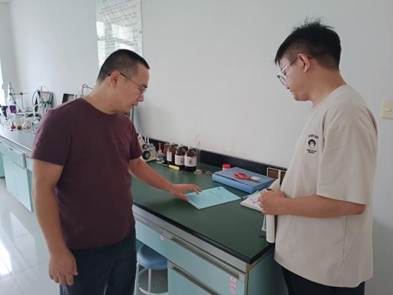 1397558c5d752a74a15b61e9a7ce63a8